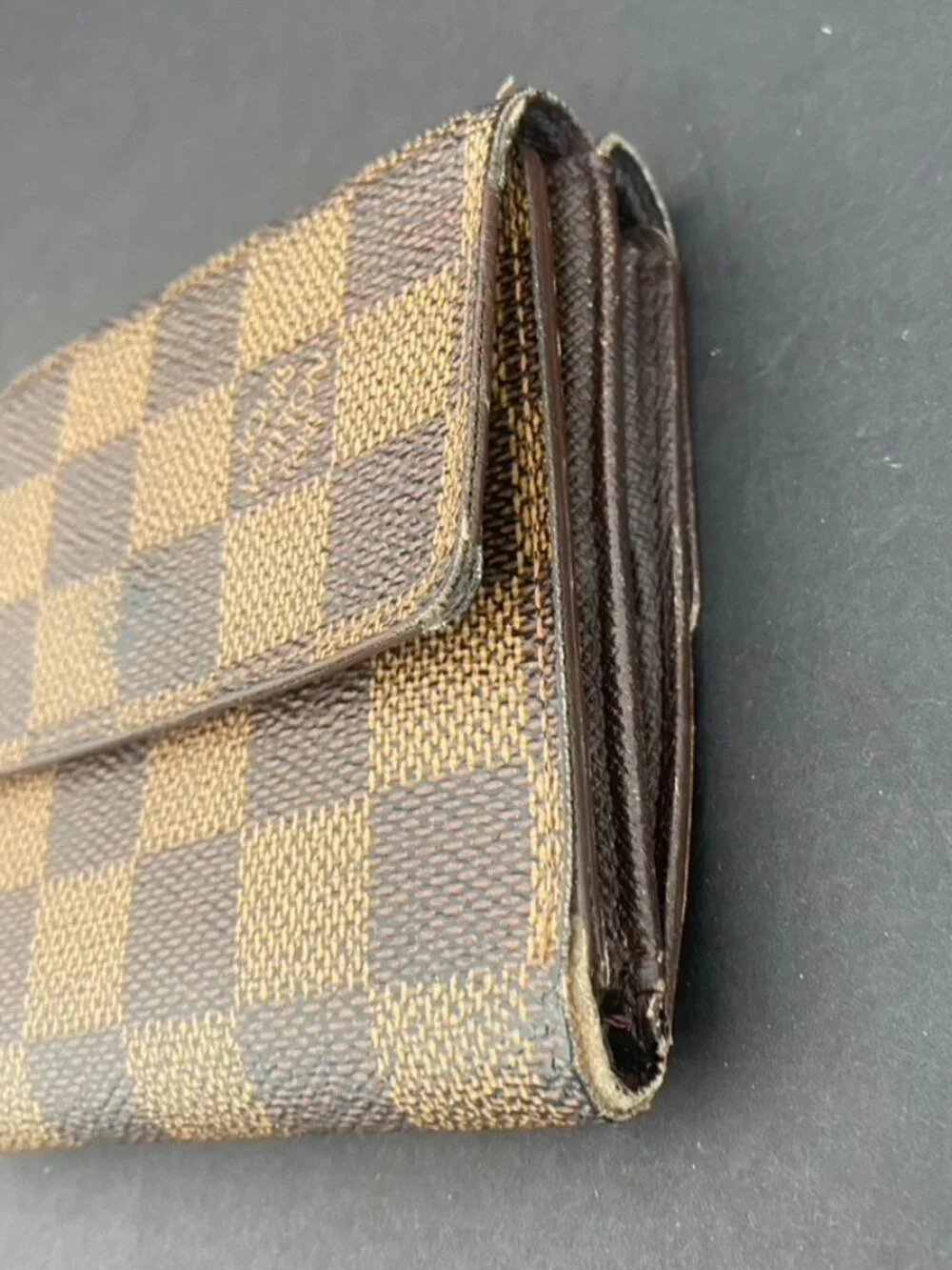 Louis Vuitton Damier E Elise Wallet